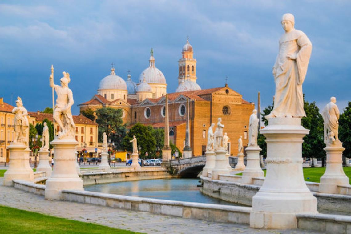 Le piazze più suggestive del Veneto: un viaggio tra storia, arte e vita sociale