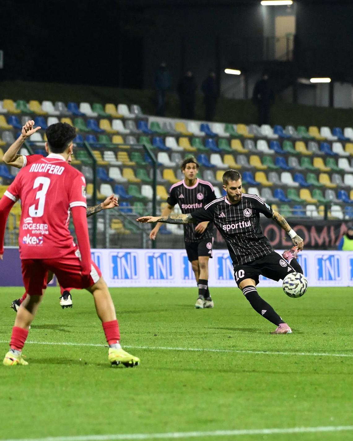 Dolomiti Bellunesi spreca: 0-0 con la Giana Erminio e tanti rimpianti