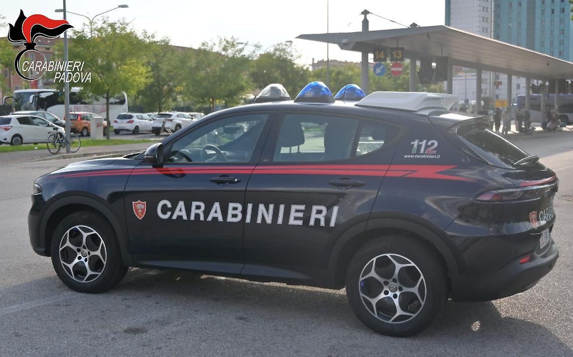 Fermato in monopattino con cocaina e hashish: denunciato 24enne a Padova