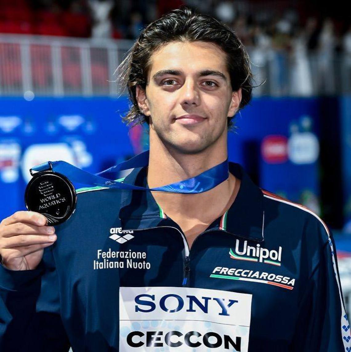 Europei di nuoto, l’Italia torna sul trono nella 4×50 stile: Ceccon guida gli azzurri all’oro