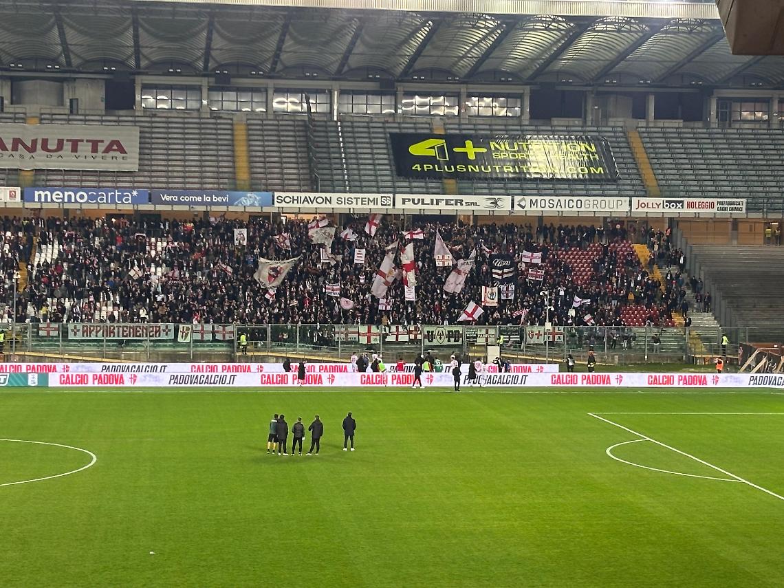 Padova, un pareggio da batticuore: Varas firma l’1-1 al 93’ contro il Cesena