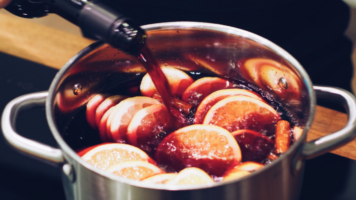 Vin Brul&egrave;: la bevanda che scalda il cuore del Natale
