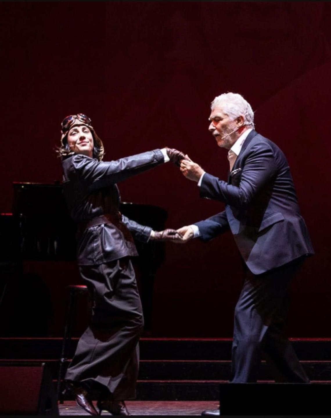 "Andavamo a Mille": Un viaggio teatrale attraverso la 1000 Miglia con Gioele Dix