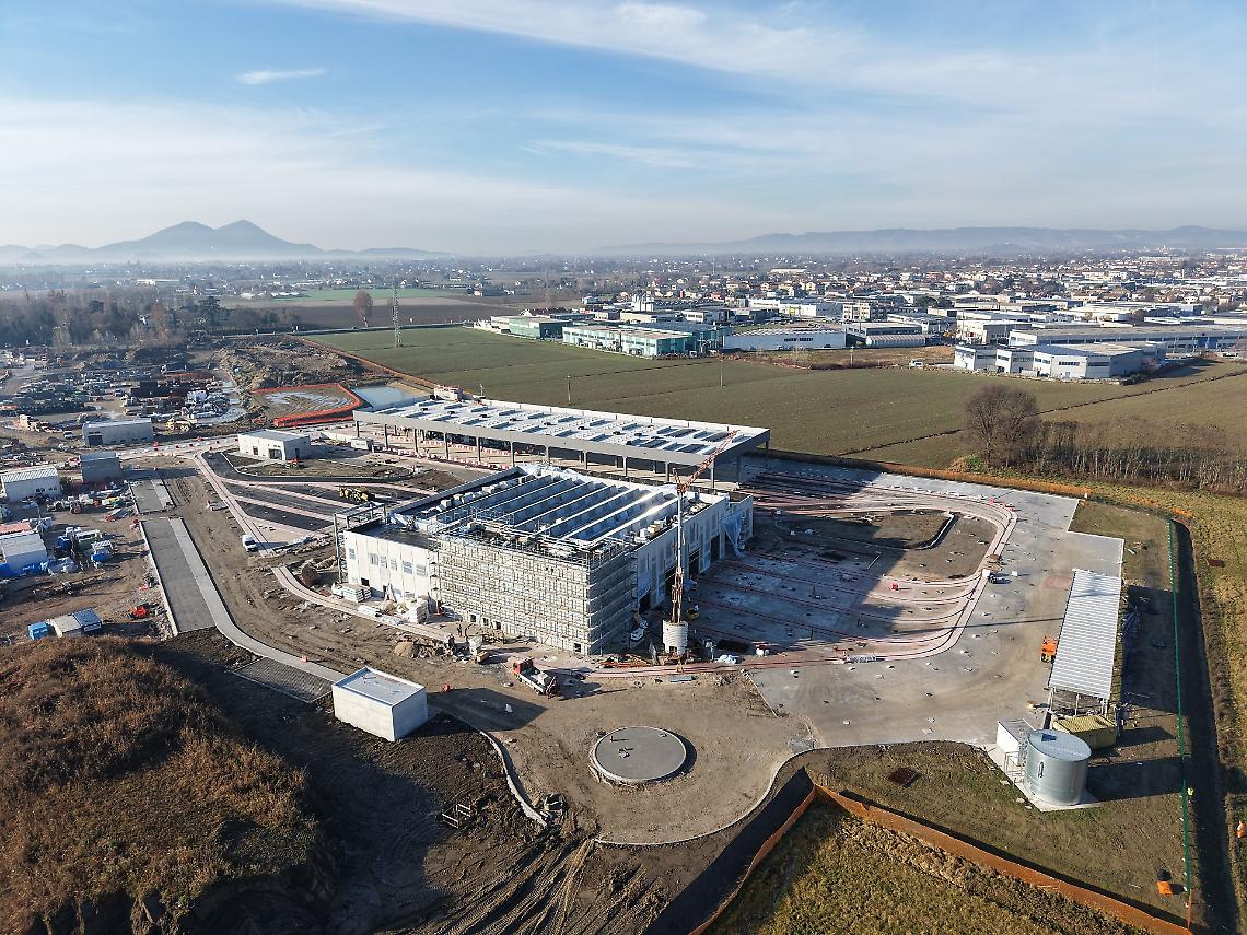 Il tram del futuro arriva a Padova: debutta il primo convoglio a quattro casse del Sir 2