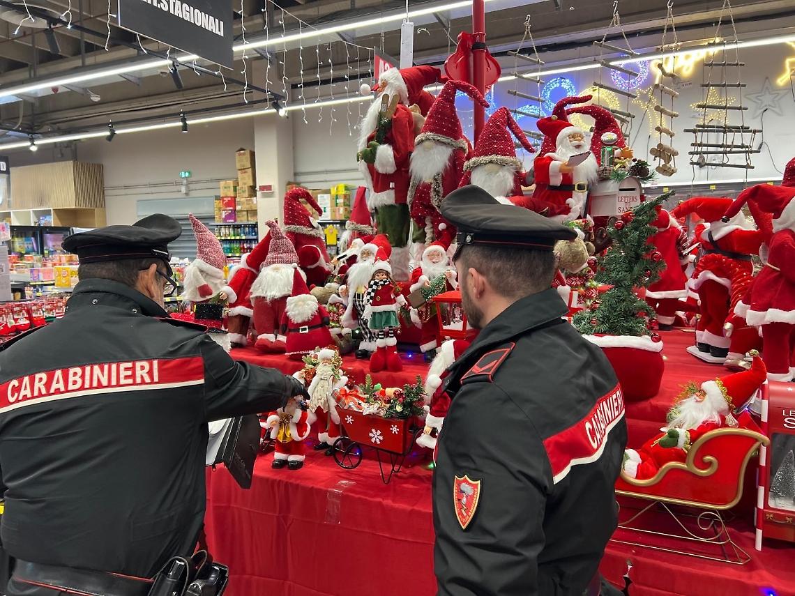 Marghera, maxi sequestro dei Carabinieri: ritirati 80 mila prodotti non a norma