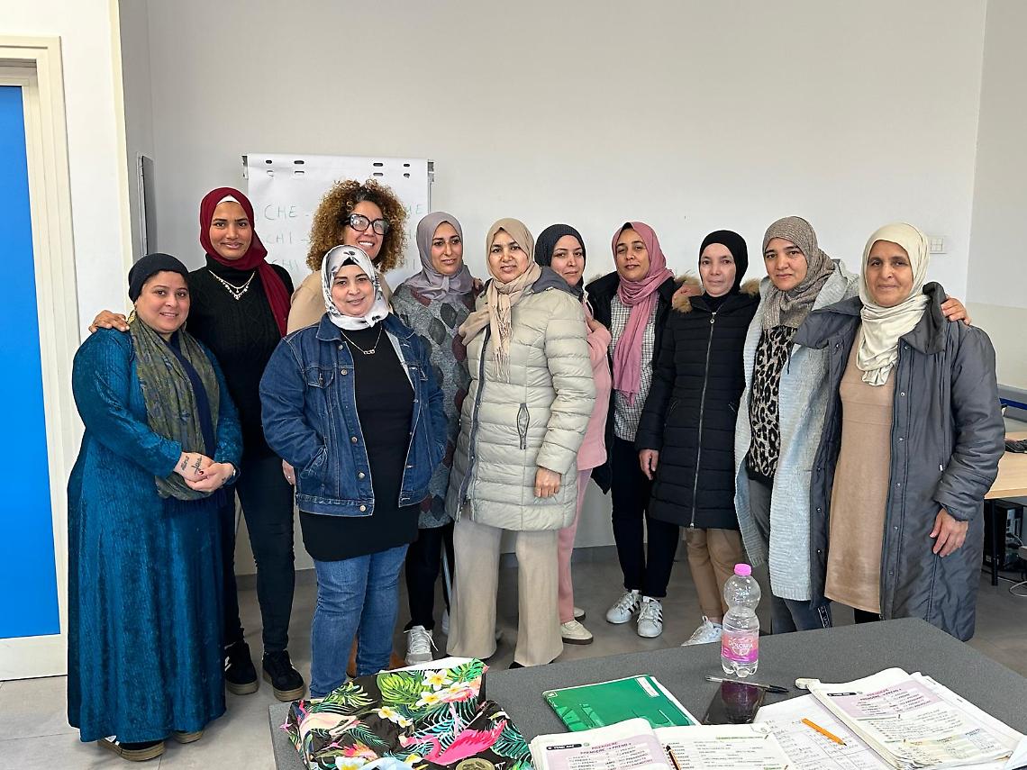 Dieci donne straniere imparano l&rsquo;italiano per entrare nel mondo del lavoro