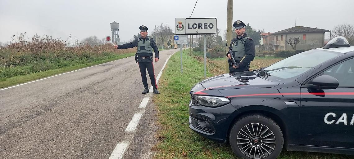 Denunciato un 33enne dai Carabinieri di Loreo: auto rubata ritrovata vicino alla stazione e refurtiva restituita