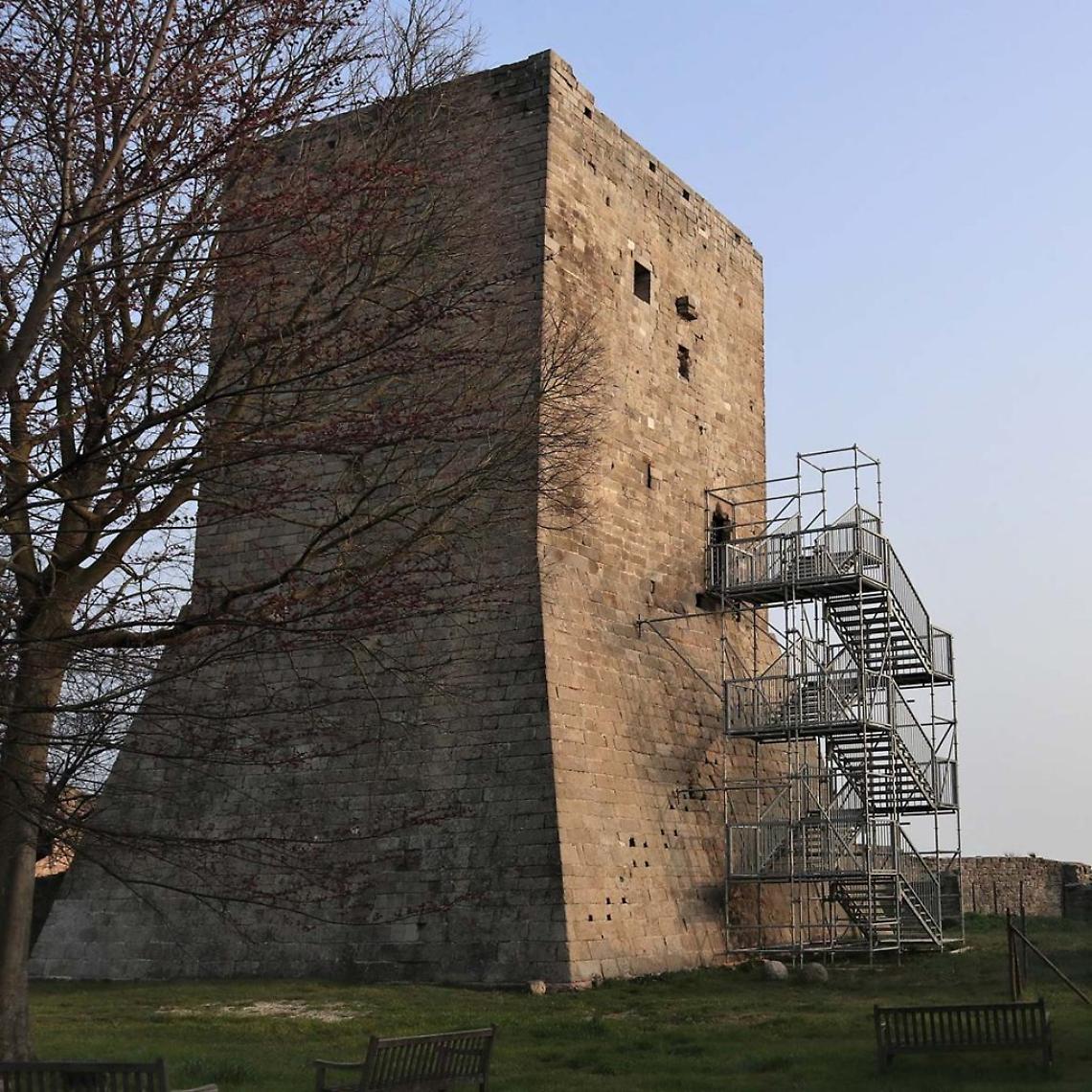 Rocca di Monselice, al via il secondo lotto: la scala del Mastio Federiciano torna in cantiere dopo anni di attesa