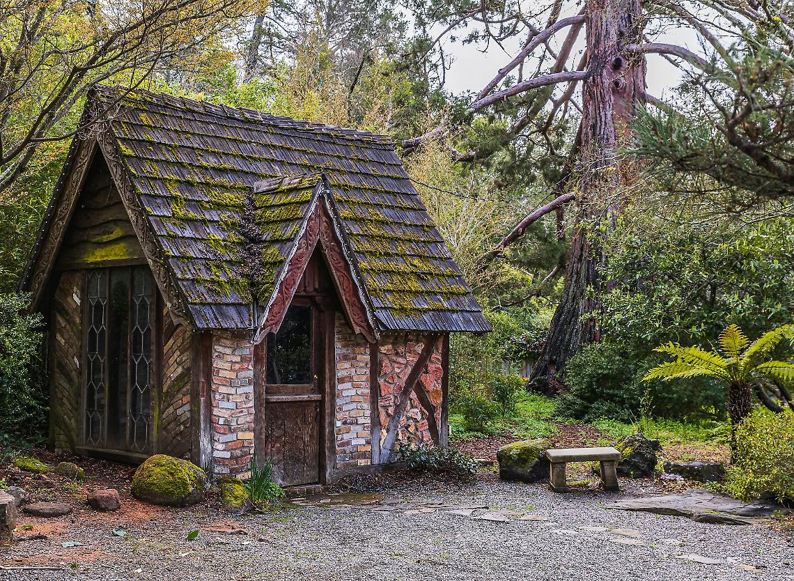 Monfumo, scuola nel bosco chiusa dopo l&rsquo;ispezione del Nas