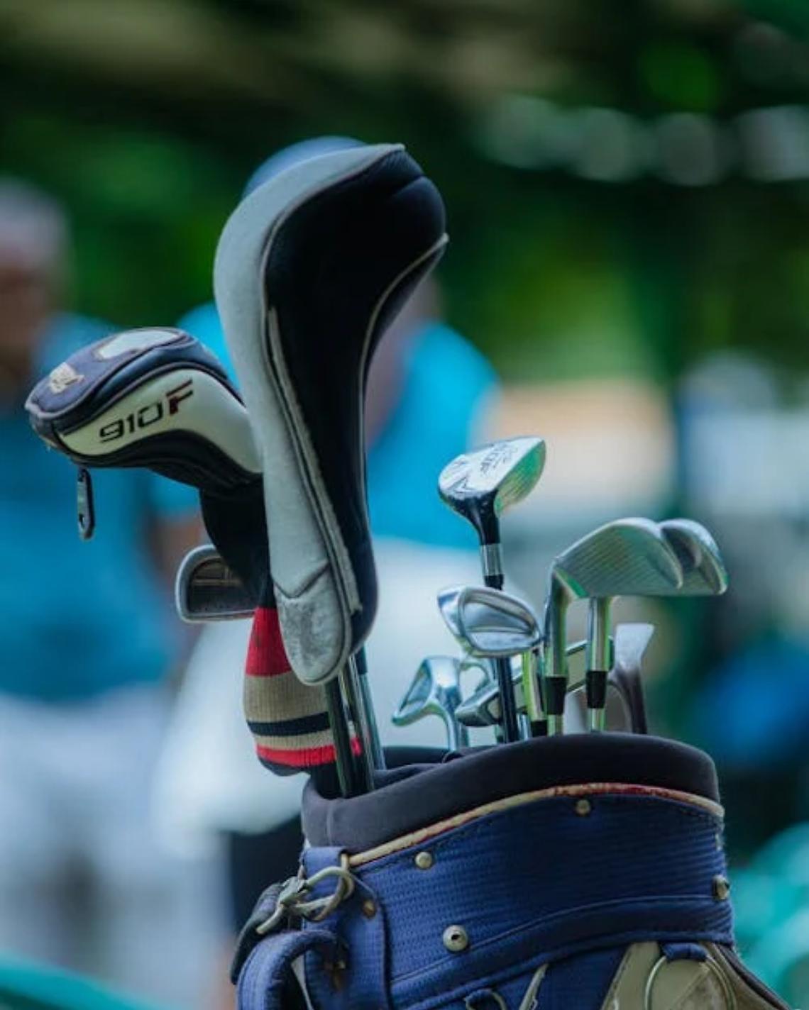 Paura sul tram a Padova: 26enne denunciato con mazze da golf nello zaino