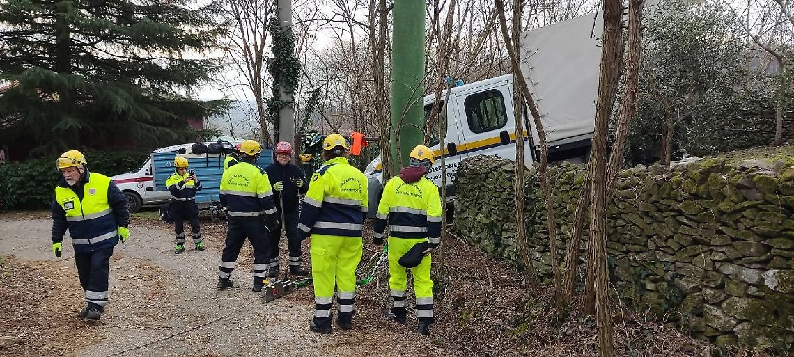 Volontari sui Colli Eugenie: Protezione Civile e Croce Rossa in esercitazione congiunta