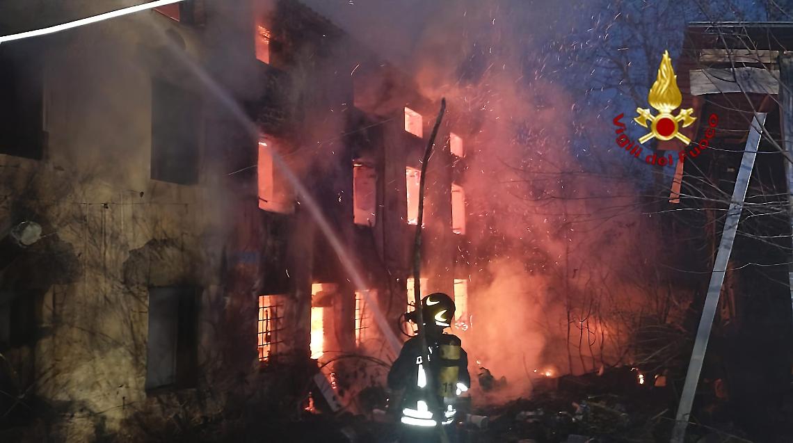 Incendio a Fara Vicentino: fiamme in un'abitazione disabitata
