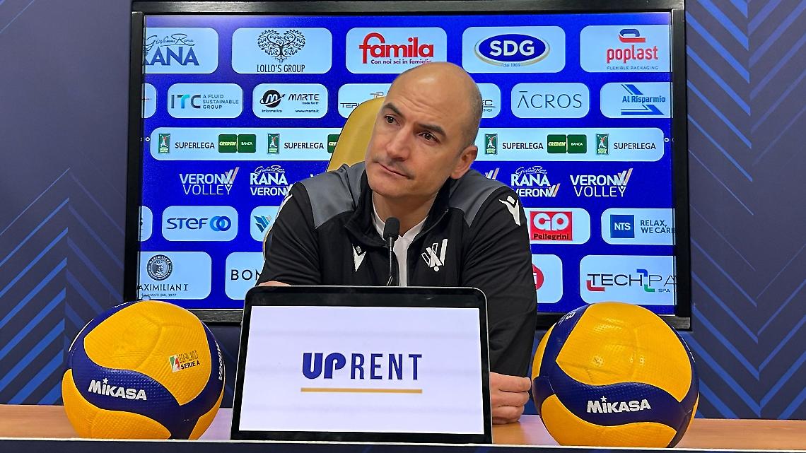 Coach Soli di Rana Verona