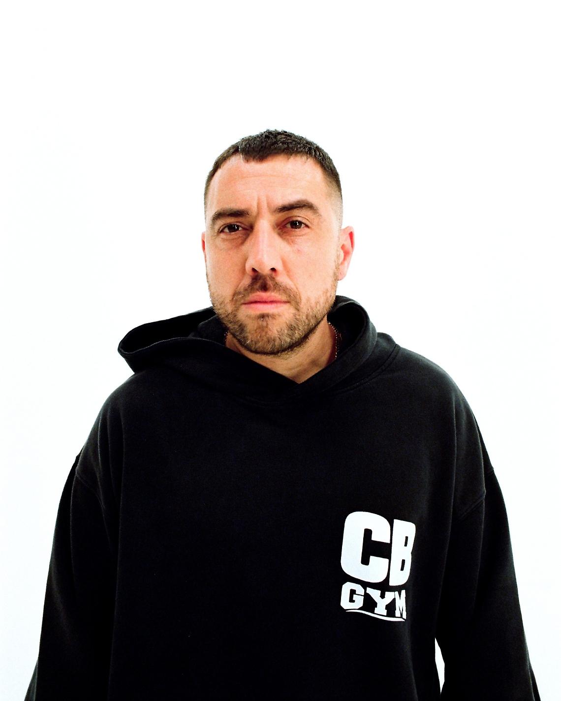 Coez apre &ldquo;Contaminazioni Musicali 2026&rdquo;: il 5 settembre concerto al Teatro Romano