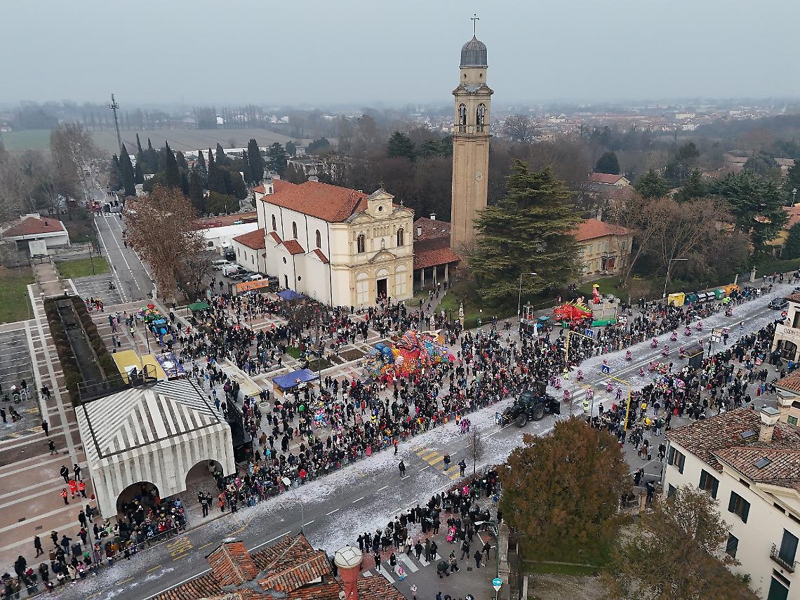 Carnevale di Venezia 2026: Chirignago si prepara ai carri allegorici