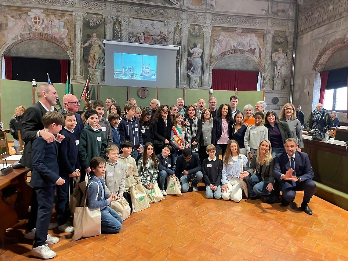 Giorgia Favarato eletta sindaca dei ragazzi: il primo Consiglio comunale giovane di Treviso si &egrave; insediato