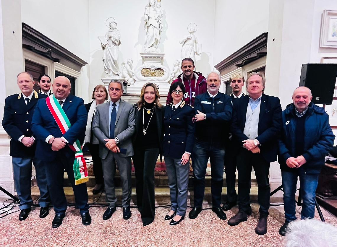Foto della serata di presentazione dell'iniziativa lo scorso dicembre all'Oratorio della Barchessa di Limena