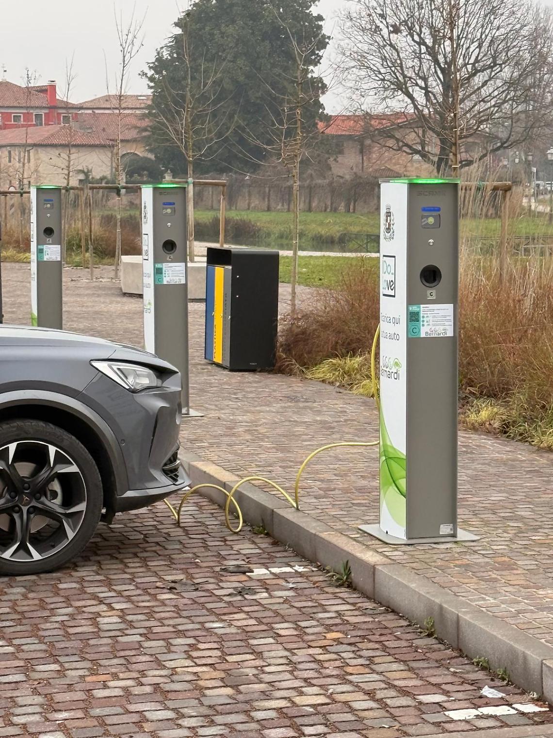 DOLO - COLONNINE RICARICA AUTO ELETTRICHE 