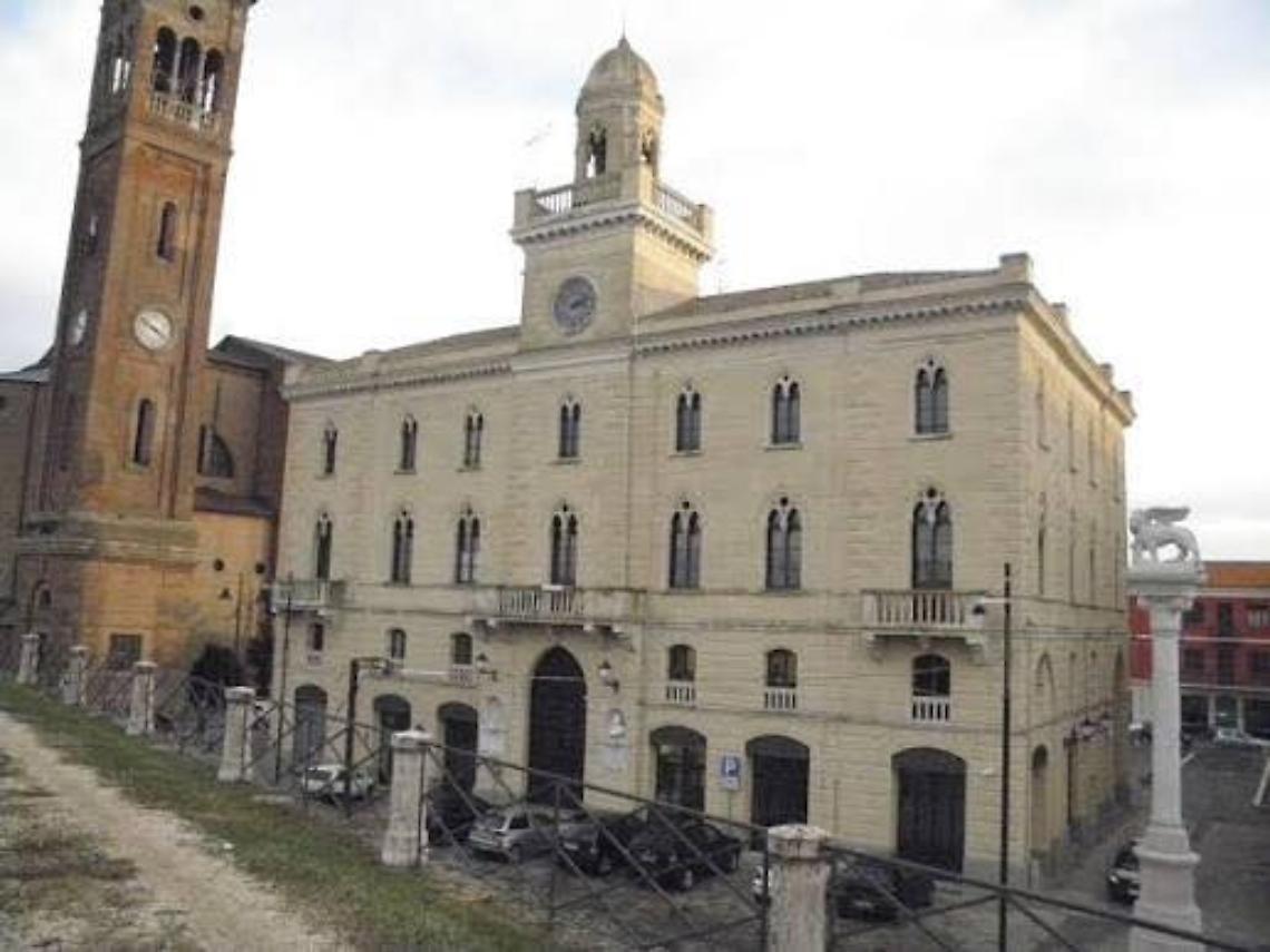 Fondi in arrivo per il restauro del municipio