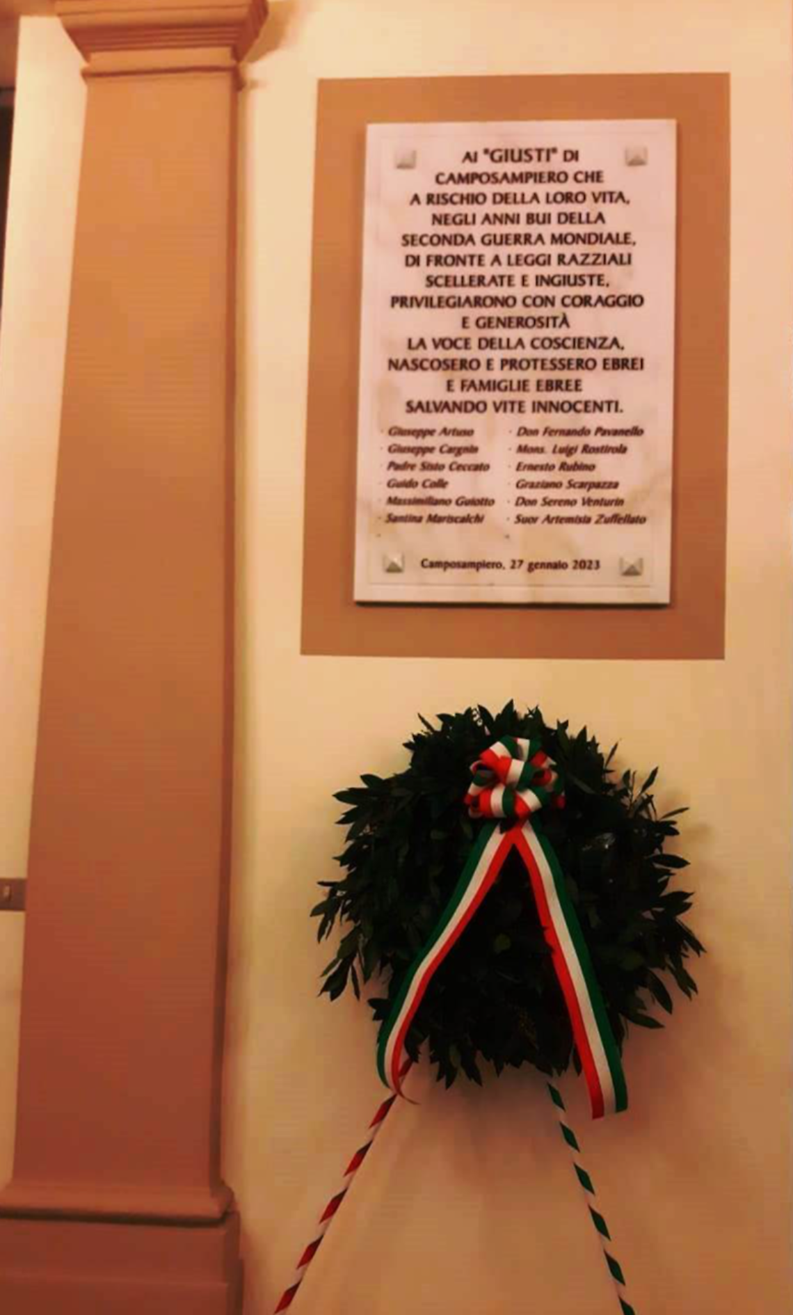 Lapide commemorativa in ricordo dei "Giusti" di Camposampiero