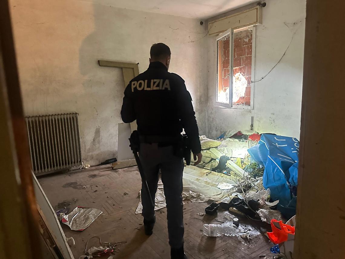 Padova, sgomberato edificio occupato in zona Stanga: tre irregolari trasferiti al CPR