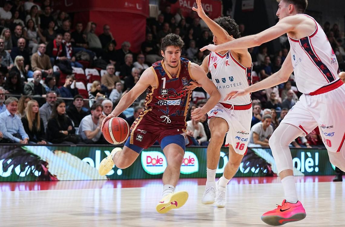 Reyer Venezia sconfitta in casa da Reggio Emilia: 79-81