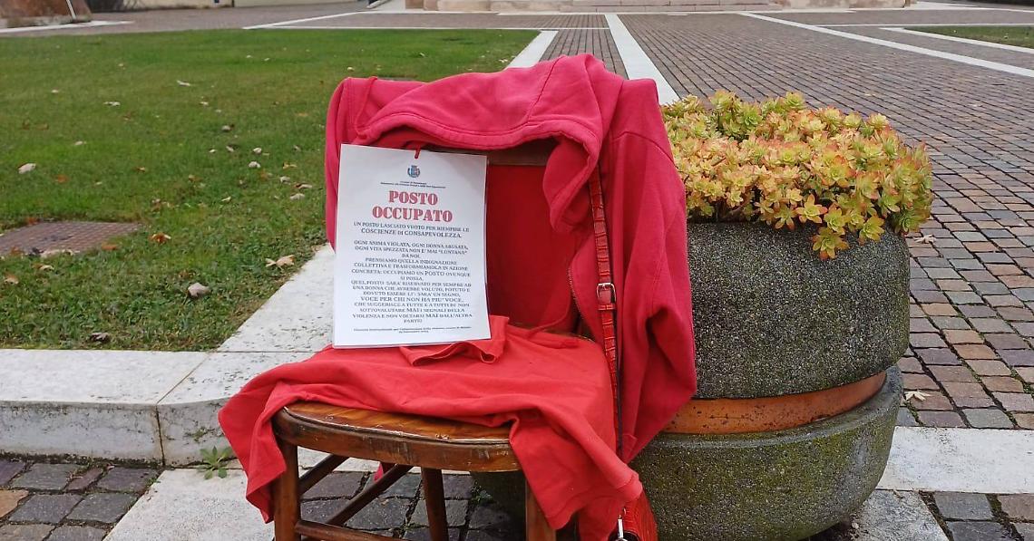 Anche a Massanzago un momento di sensibilizzazione nella giornata internazionale contro la violenza sulle donne