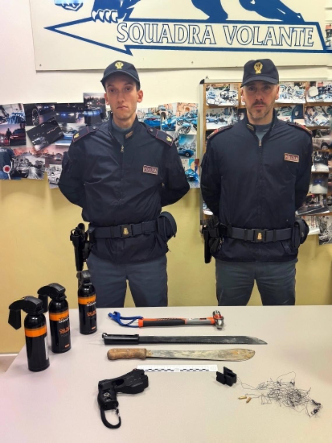 Padova, rissa alla Guizza: inseguimento della Polizia, sequestrati machete e spray urticanti