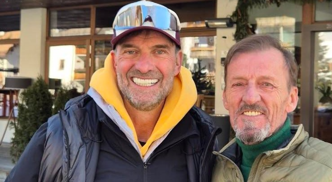 J&uuml;rgen Klopp, ex coach del Liverpool, in vacanza a San Candido