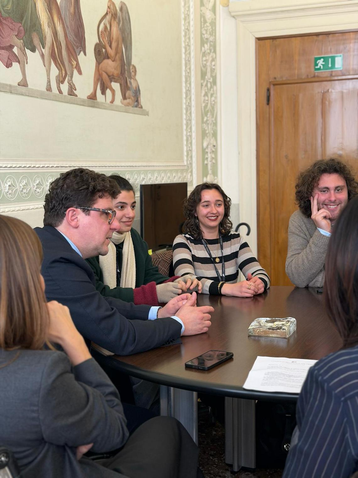 Borse di studio, presidio degli studenti sotto Palazzo Ferro Fini