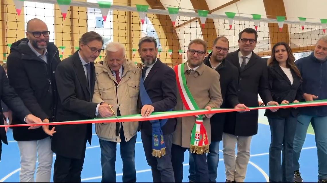 Foto del taglio del nastro