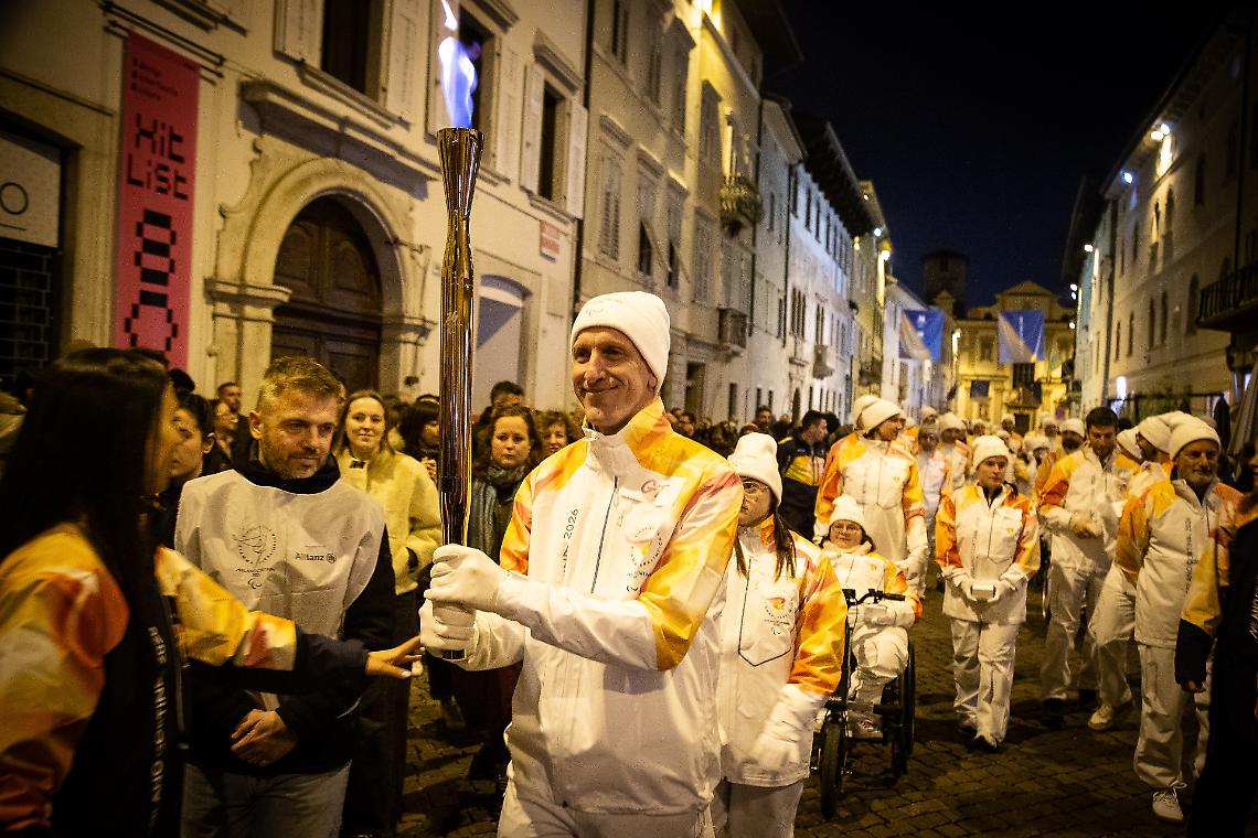 Il Viaggio della Fiamma Paralimpica arriva a Cortina: la cerimonia domani 3 marzo