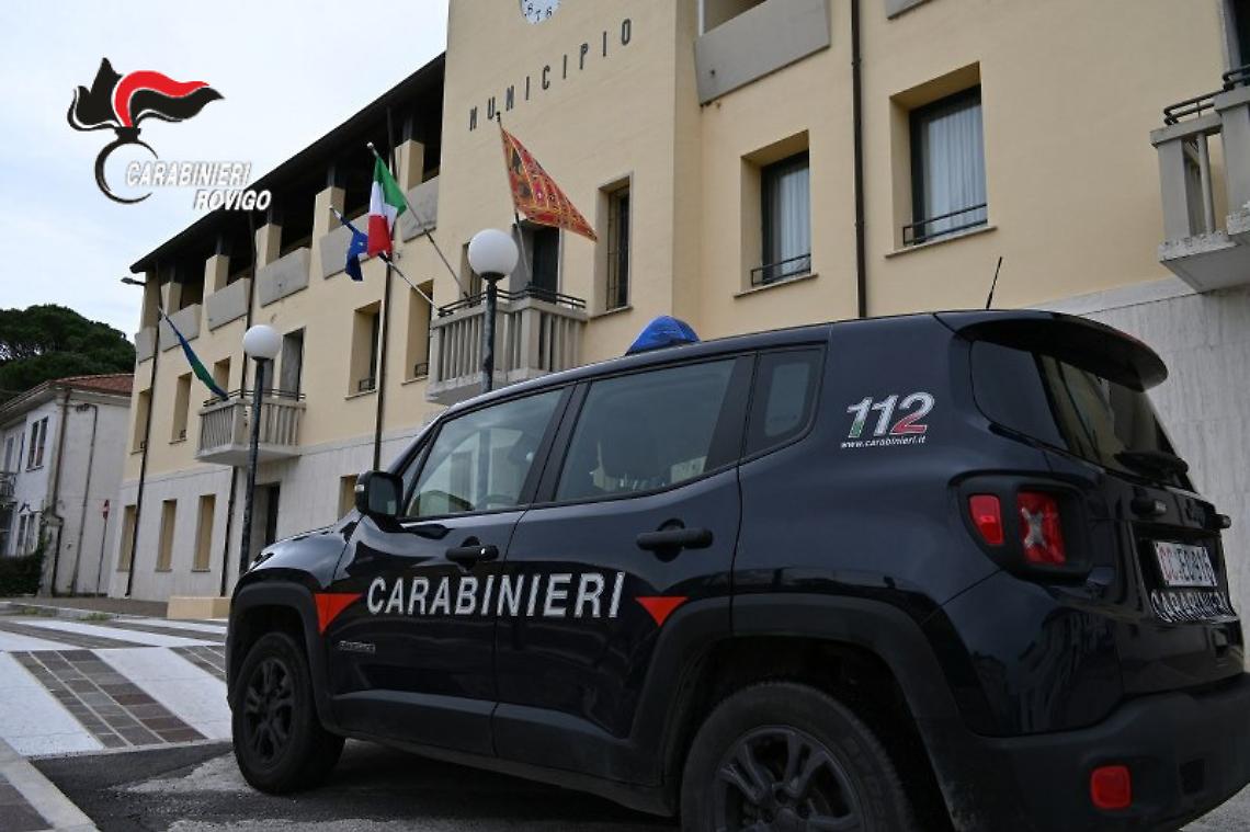 Basso Polesine sotto controllo: Carabinieri denunciano due persone e segnalano tre per droga e guida in stato d&rsquo;ebbrezza