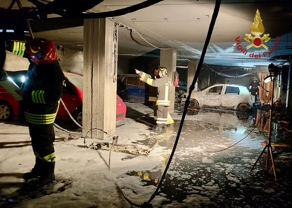 Incendio a Cerea: 15 persone soccorse in un condominio