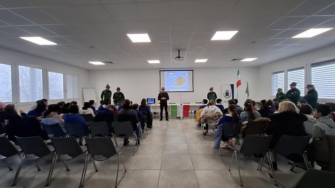 Legnaro. In Municipio per conoscere la Costituzione. Protagonisti gli alunni della Don Milani 