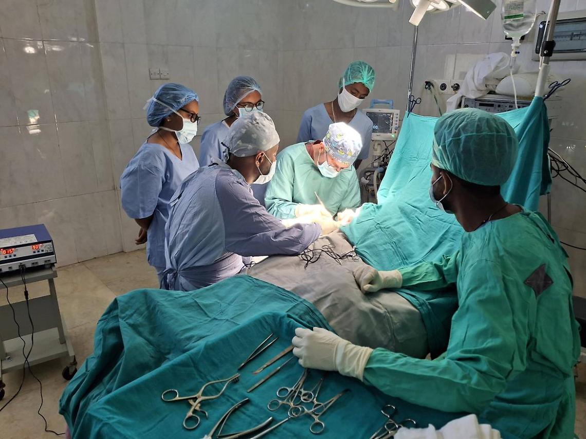 Medici trentini in Eritrea per il progetto "Road": 450 visite e 80 interventi chirurgici