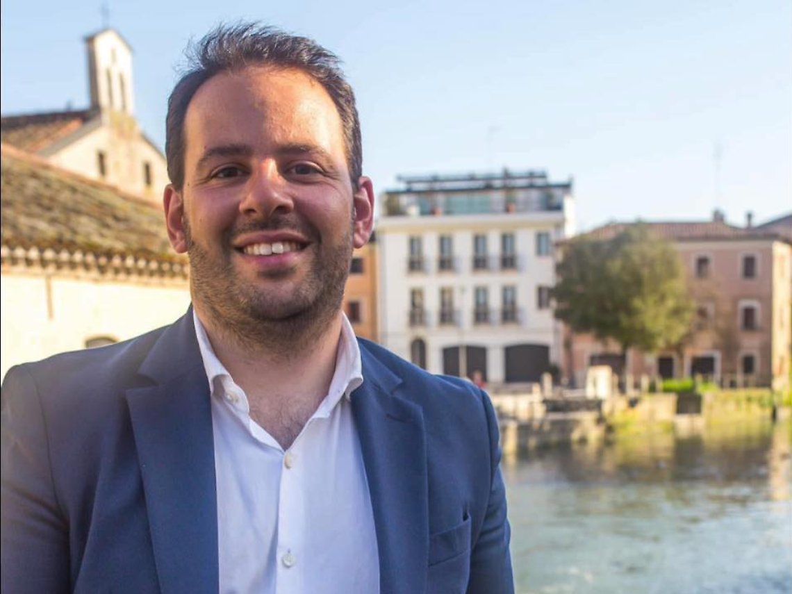 L'assessore Mattia Scavo