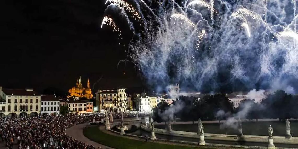 Fuochi silenziosi a Padova