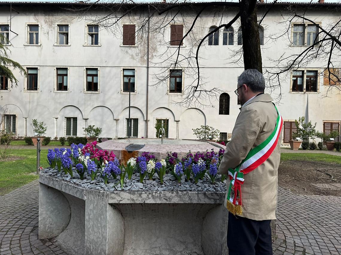 Trento ricorda le vittime del Coronavirus