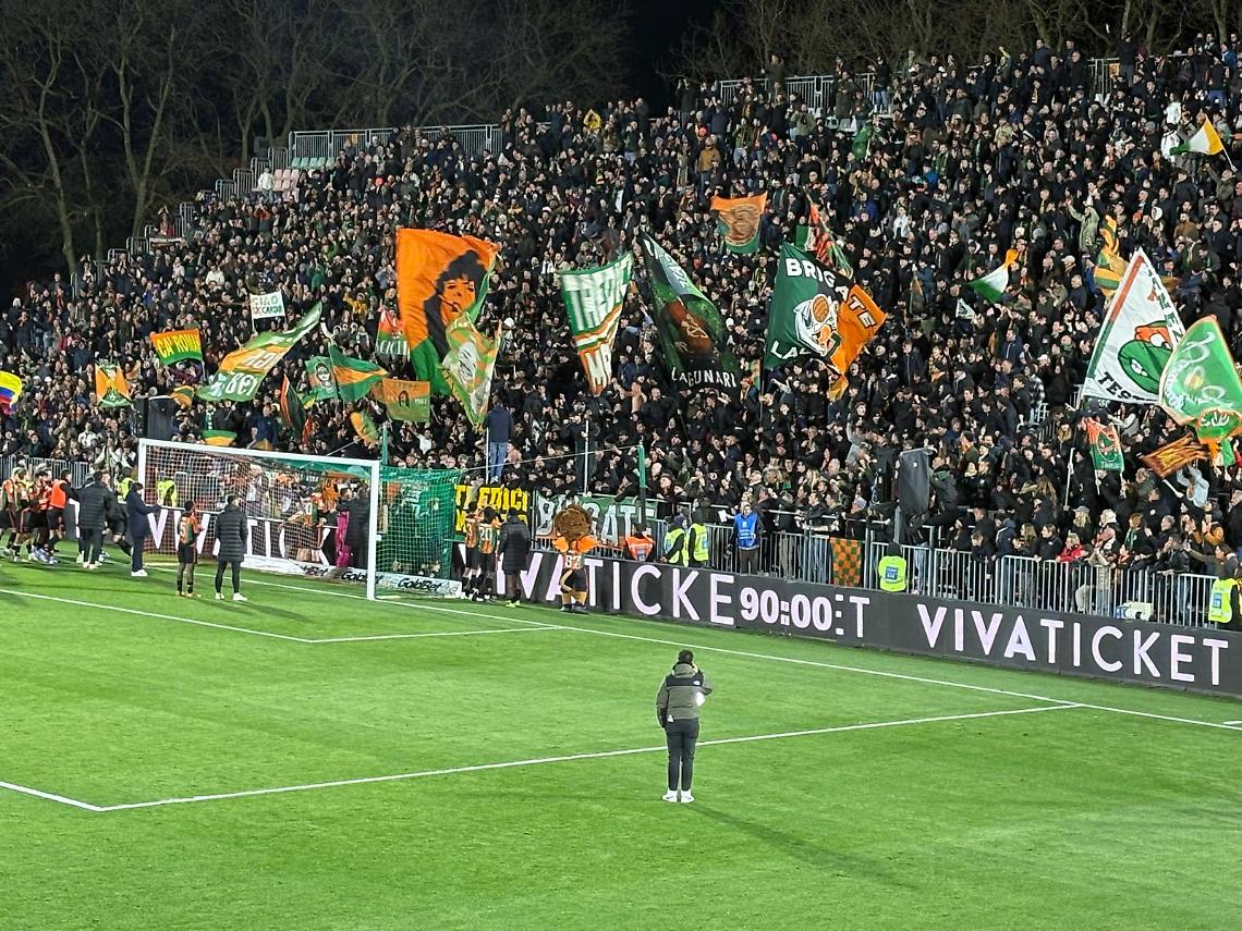 Venezia-Padova 3-1, il derby &egrave; arancioneroverde, in laguna ora si sogna in grande