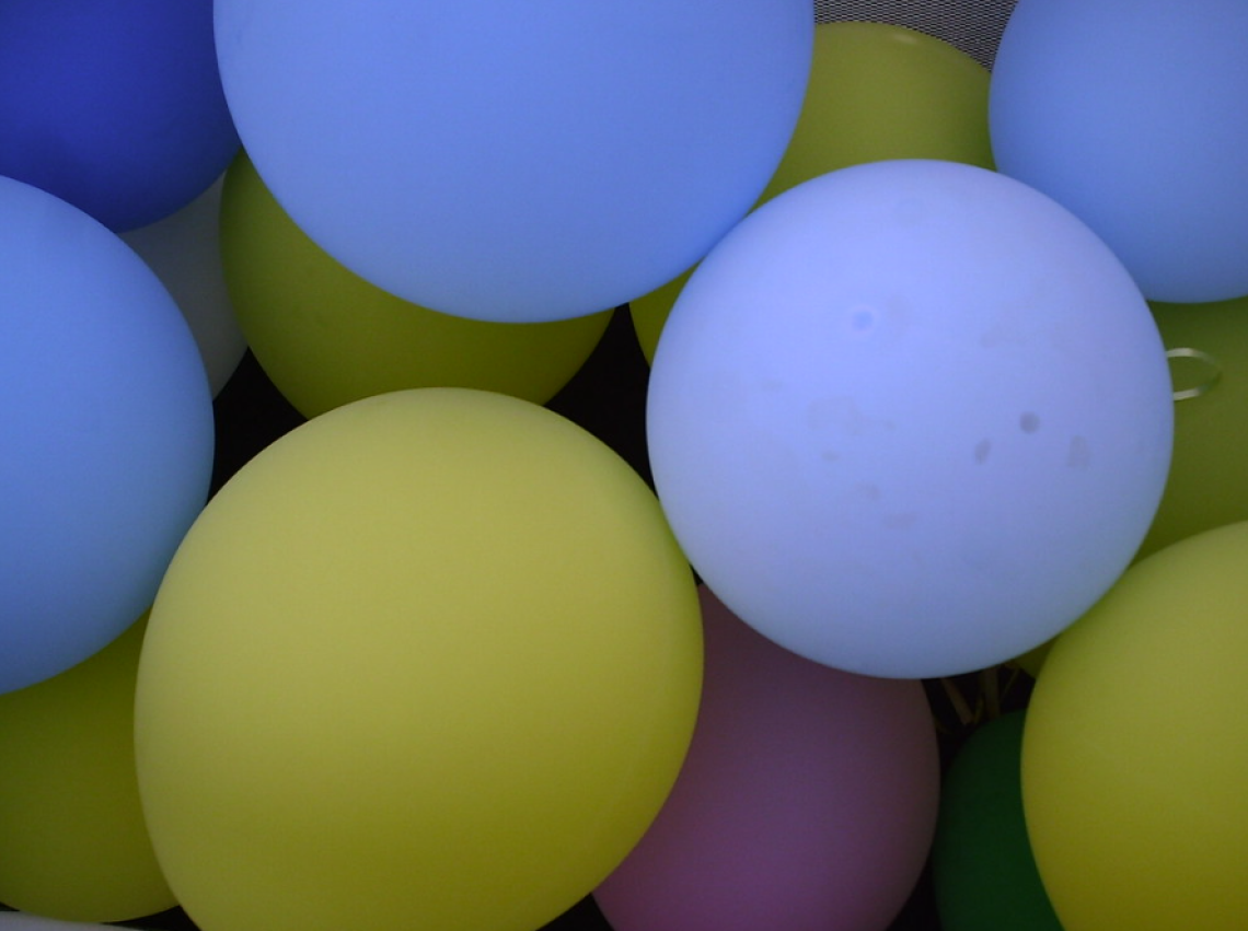 Palloncini di ghiaccio dal cavalcavia: denunciati due minorenni