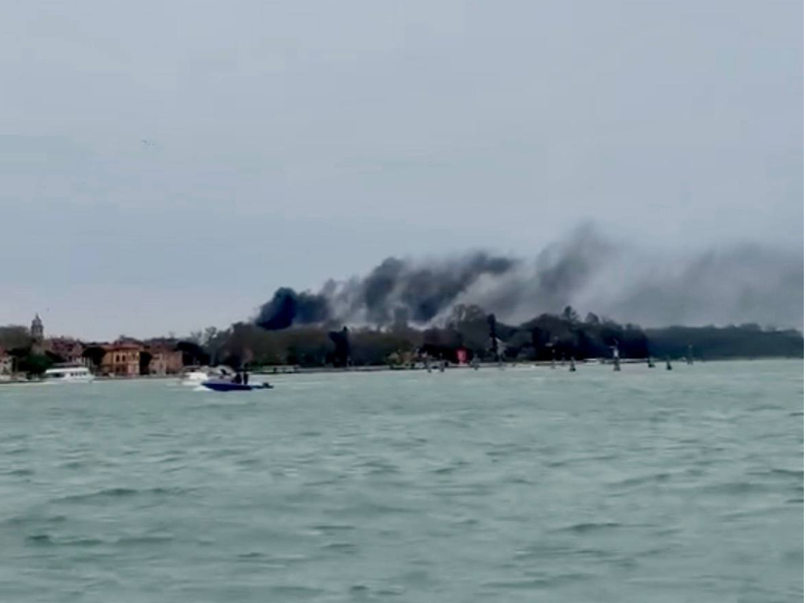 Foto dell'incendio