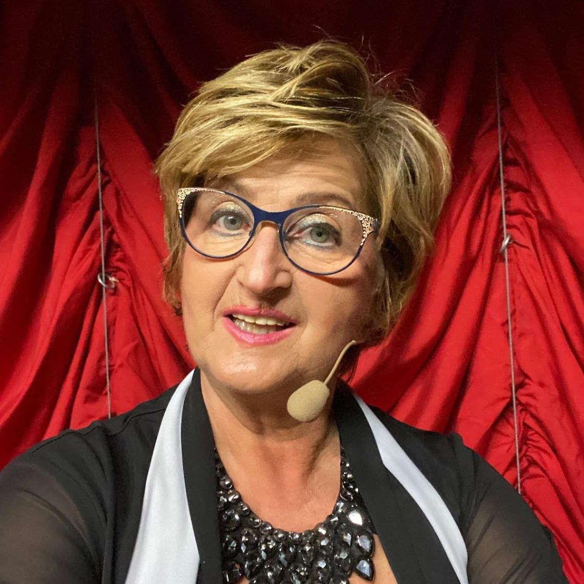 "Palazzo Aperto" torna con Loredana Cont: un viaggio teatrale tra le sale della Regione Trentino Alto Adige