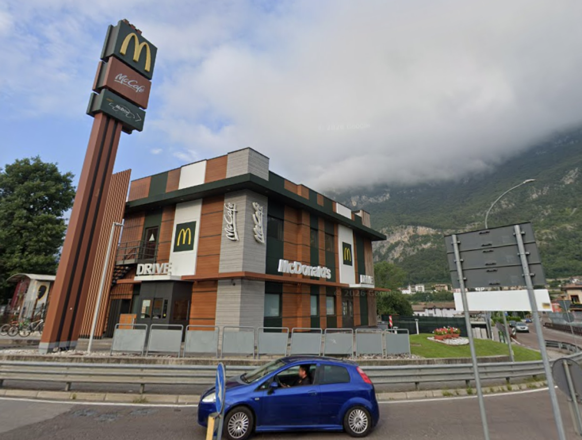 Il McDonald's di Mori Stazione