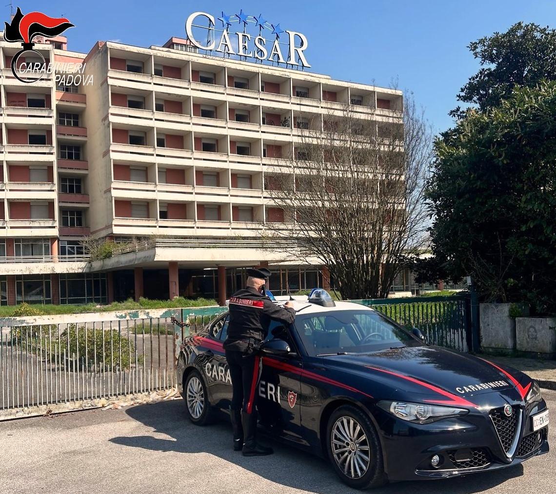 Operazione contro l'occupazione abusiva a Montegrotto Terme: sgomberato l&rsquo;ex Hotel Caesar