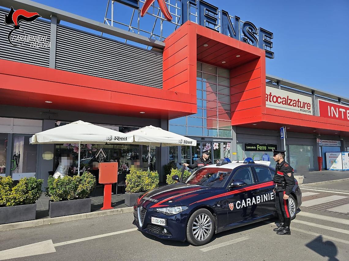 Foto dell'intervento dei Carabinieri