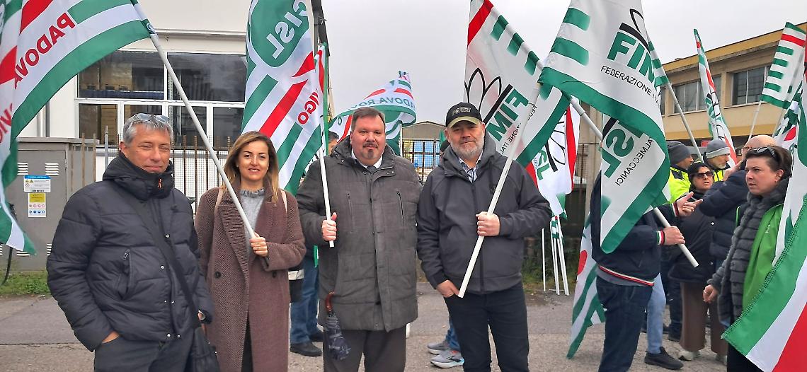 Cisl al presidio per le vittime sul lavoro: "Cambiamento culturale e investimenti nella prevenzione"