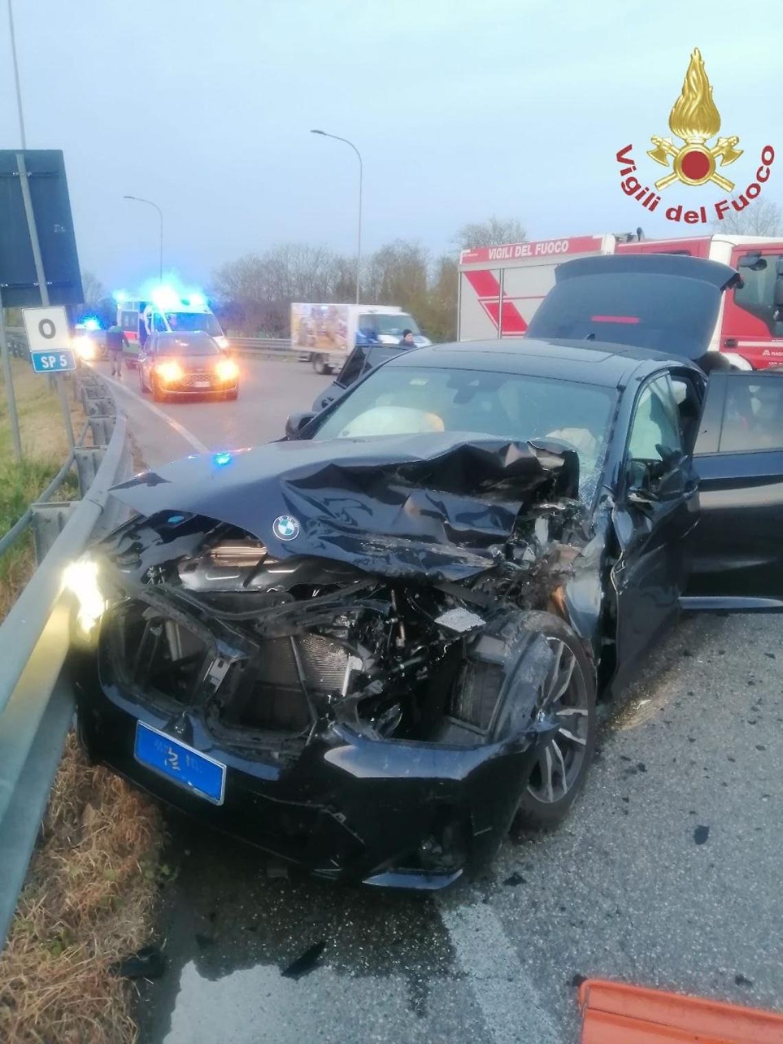 Incidente all&rsquo;alba a Borsea, traffico in tilt sulla Statale 16