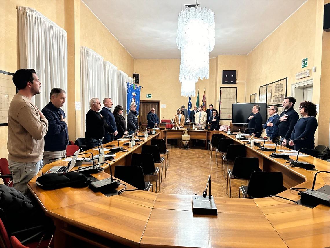 Seduta accesa ad Adria: tra ospedale, ambulatorio e ritardi &ldquo;biblici&rdquo; sui documenti