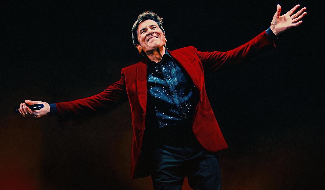 Gianni Morandi riparte in tour a 81 anni con "C'era un ragazzo"